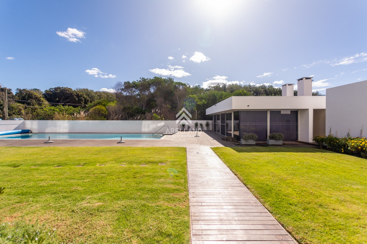 Apartamento ID.1820 - Penthouse duplex 4 dormitorios Playa Brava - Punta del Este