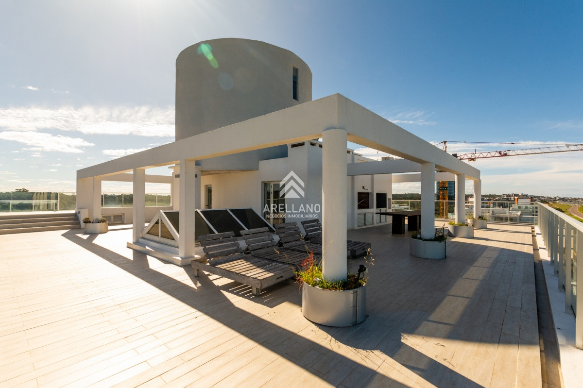 Apartamento ID.1820 - Penthouse duplex 4 dormitorios Playa Brava - Punta del Este