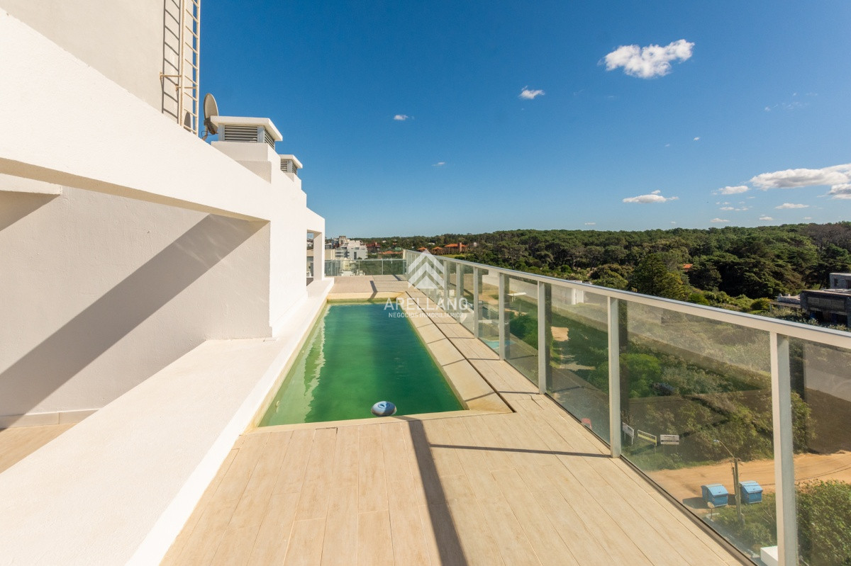 Apartamento ID.1820 - Penthouse duplex 4 dormitorios Playa Brava - Punta del Este