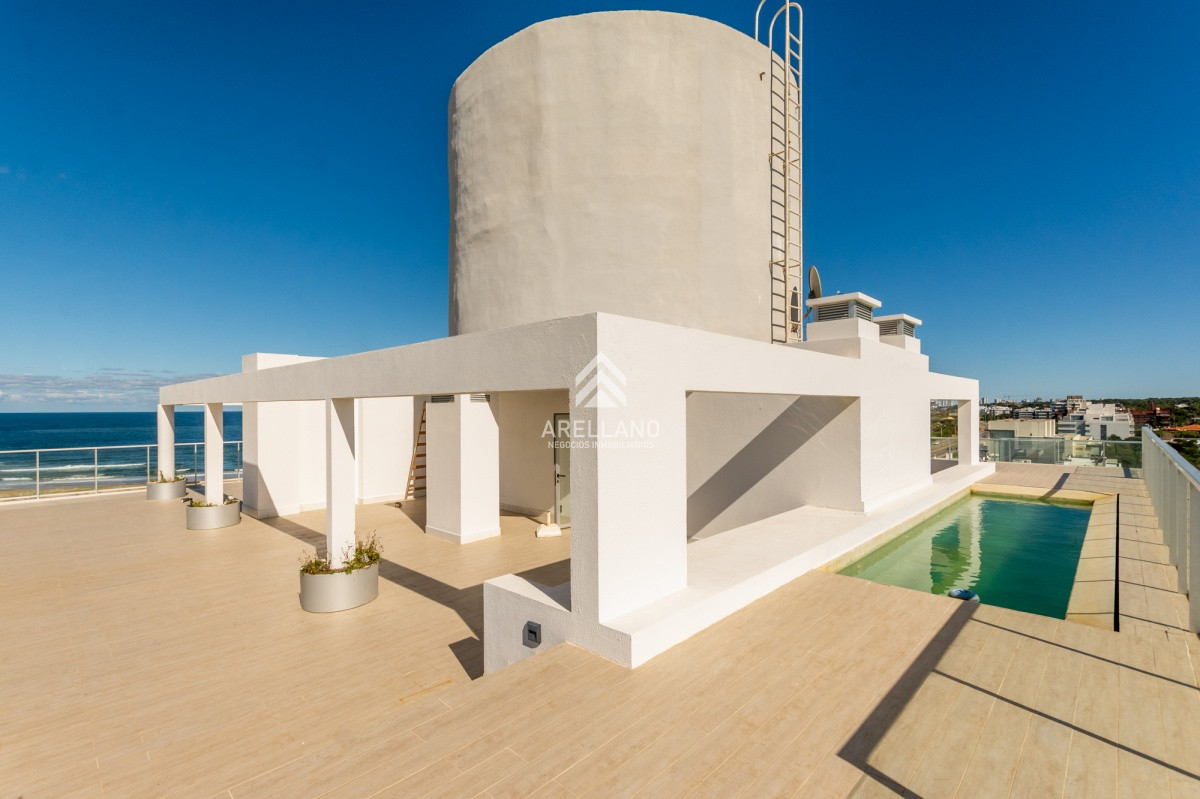 Apartamento ID.1820 - Penthouse duplex 4 dormitorios Playa Brava - Punta del Este
