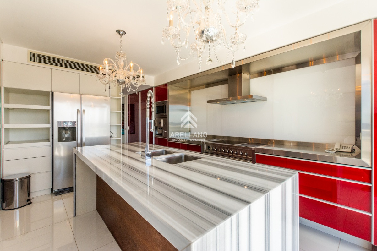 Apartamento ID.1820 - Penthouse duplex 4 dormitorios Playa Brava - Punta del Este