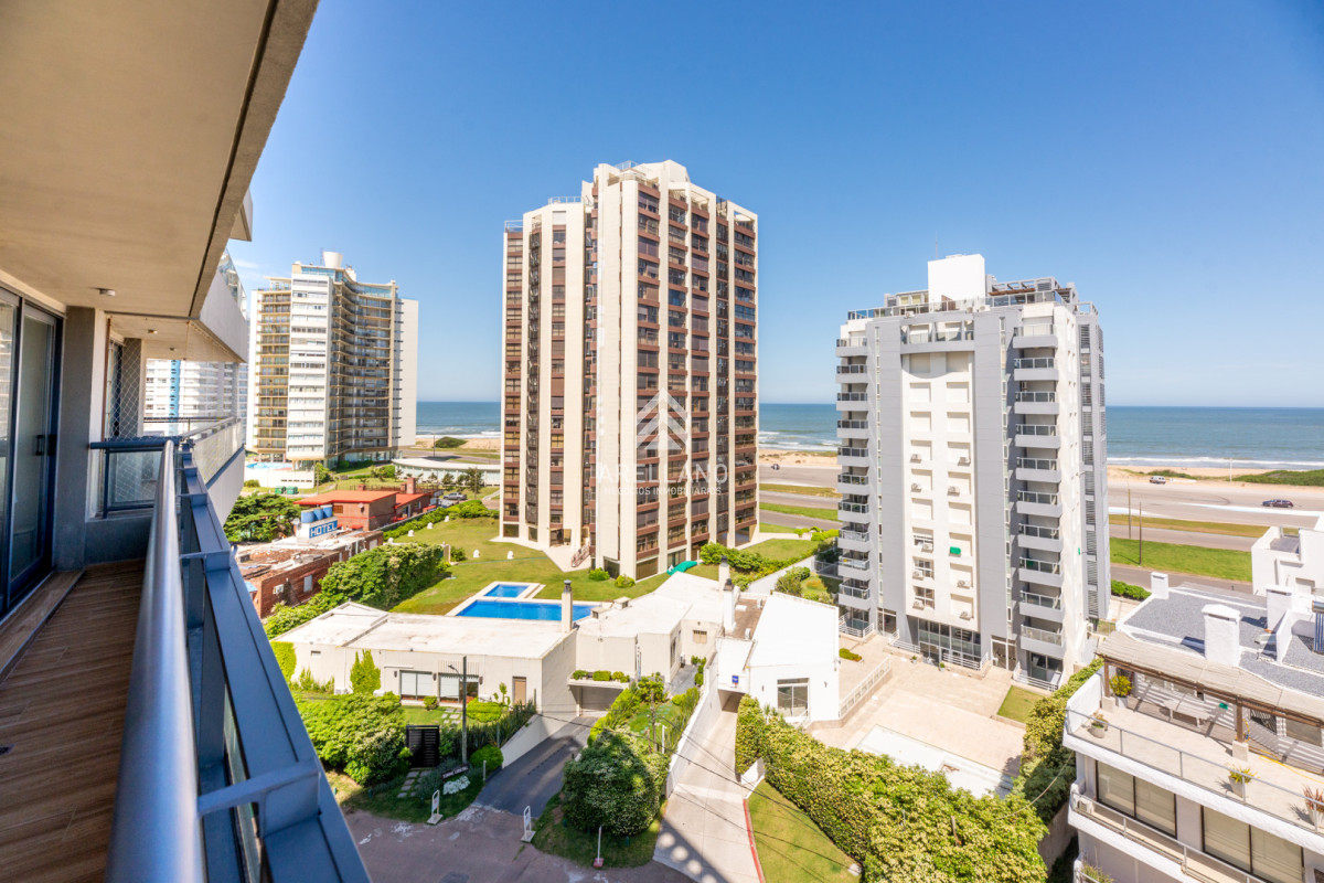 Apartamento ID.5608 - 2 dormitorios, vista al mar y garage