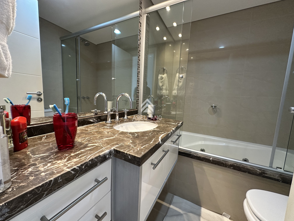 Apartamento ID.4484 - 2 dormitorios en suite playa mansa