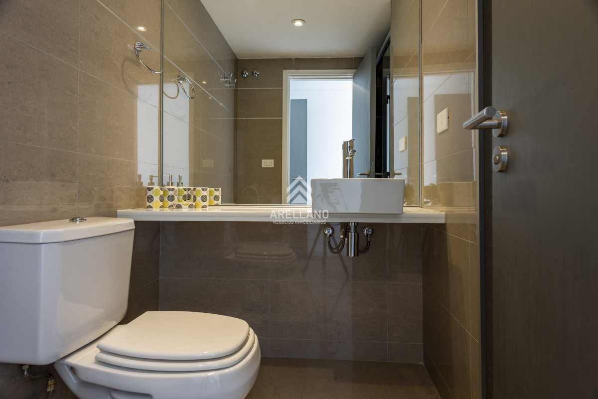 Apartamento ID.3256 - 2 dormitorios playa mansa - Punta del Este