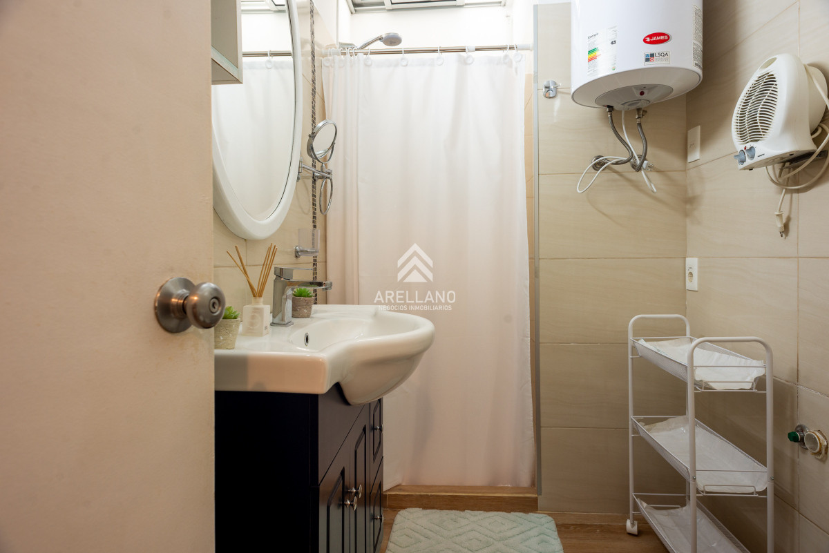 Apartamento ID.4496 - 1 dormitorio con vista al mar playa mansa, PRIMERA LINEA