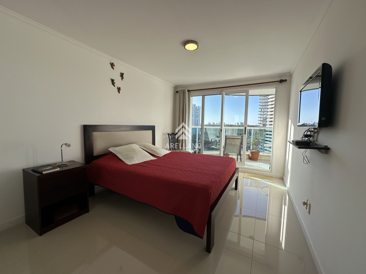 Apartamento ID.4484 - 2 dormitorios en suite playa mansa