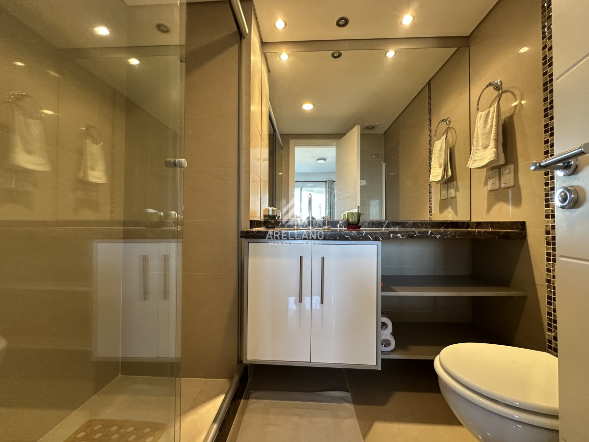 Apartamento ID.4484 - 2 dormitorios en suite playa mansa