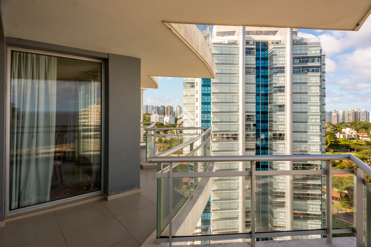 Apartamento ID.4544 - 3 y dependencia Sunrise Tower, Piso Alto, Playa Mansa