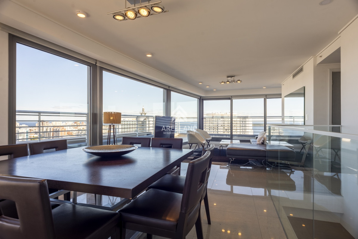 Apartamento ID.3259 - Pent-house 3 dormitorios y dependencia, playa mansa 