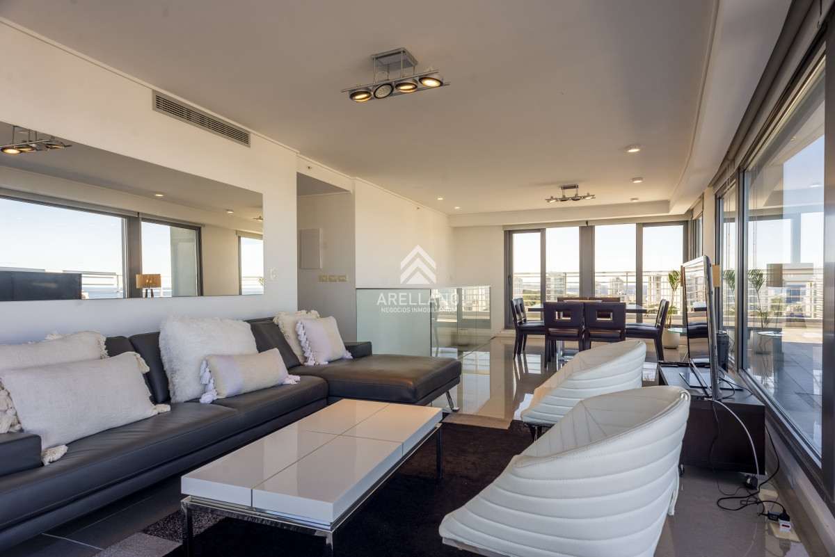 Apartamento ID.3259 - Pent-house 3 dormitorios y dependencia, playa mansa 