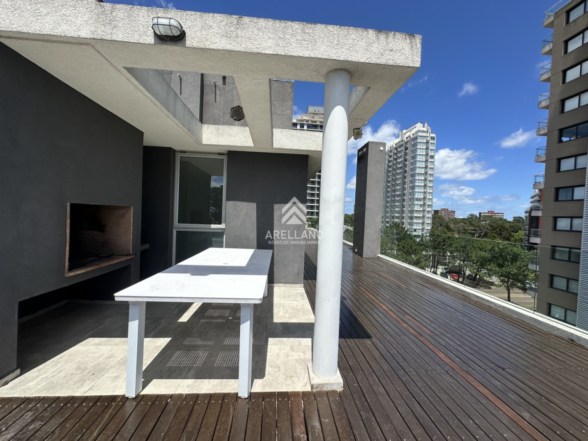 Apartamento ID.5777 - Alquiler de Verano 1 dormitorio con servicios y cochera