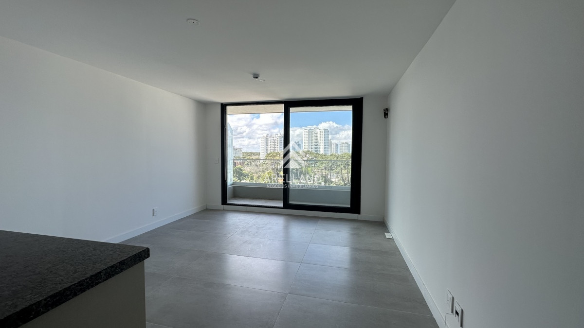 Apartamento ID.2604 - Monoambiente a estrenar con Torre con servicios - Punta del Este
