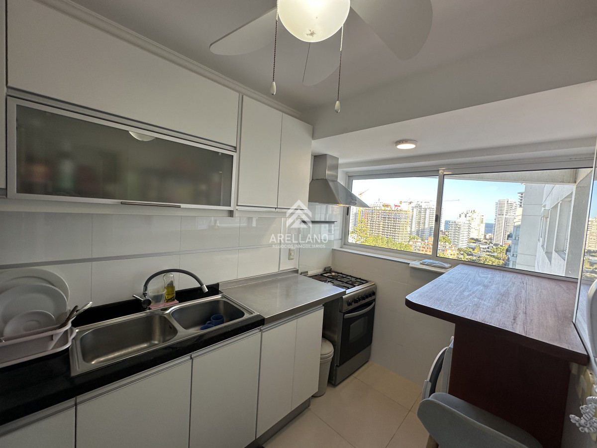 Apartamento ID.4484 - 2 dormitorios en suite playa mansa