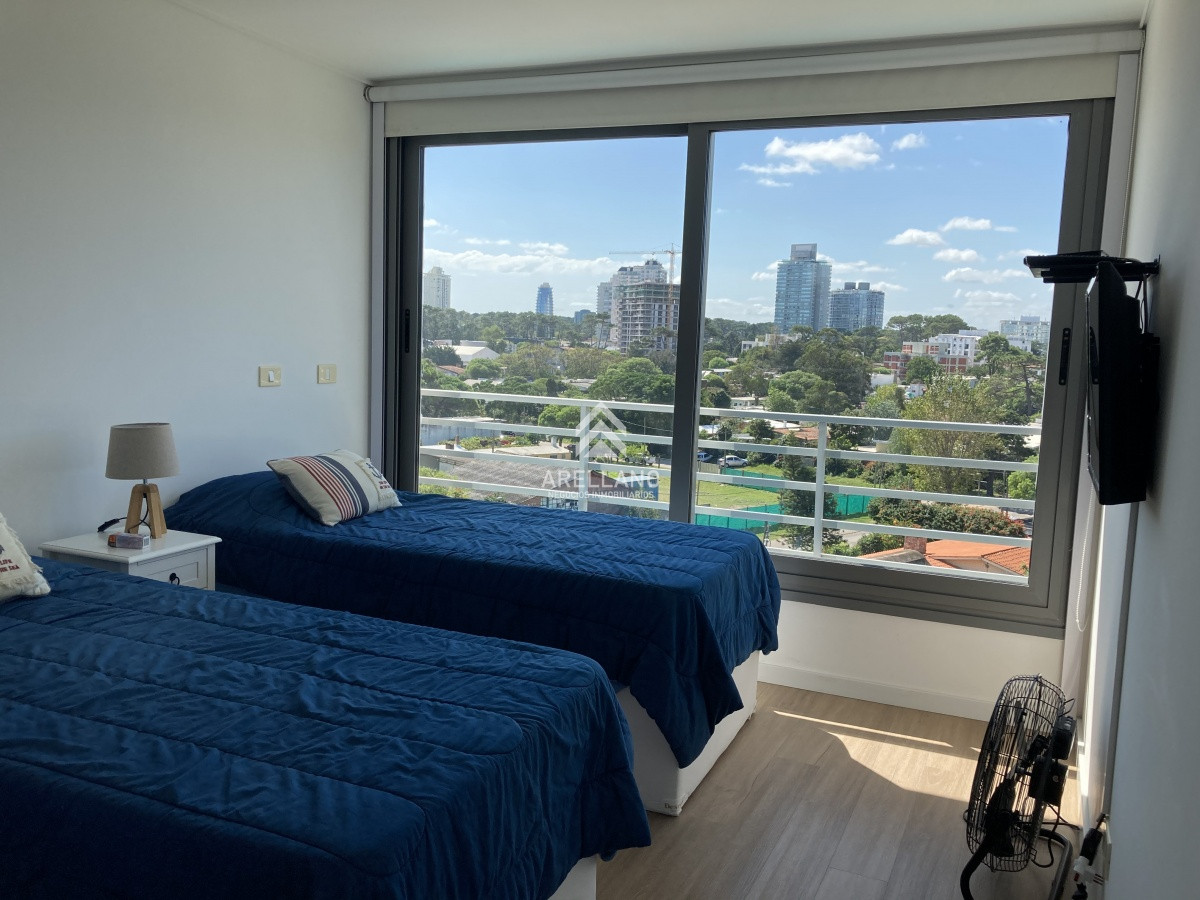 Apartamento ID.13 - 2 suites en playa mansa con garage