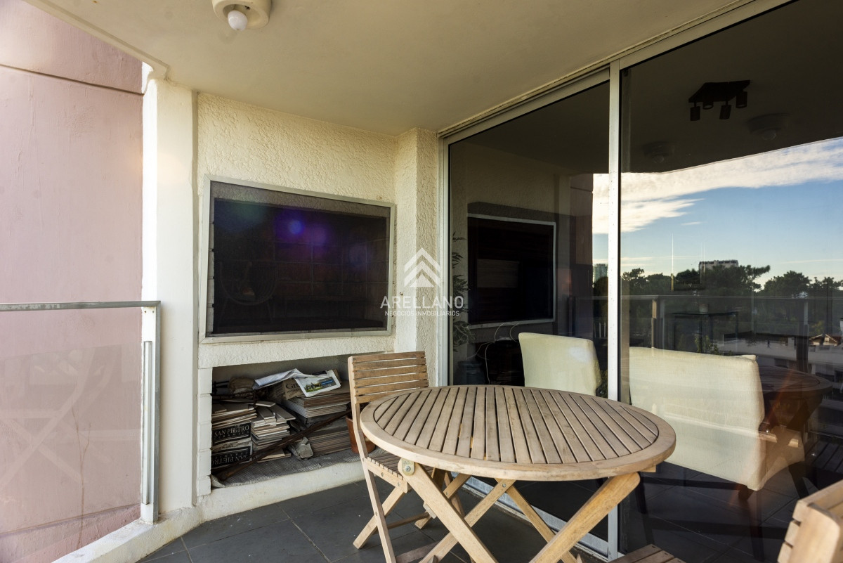 Apartamento ID.3125 - 2 dormitorios y garage Roosevelt - Punta del Este