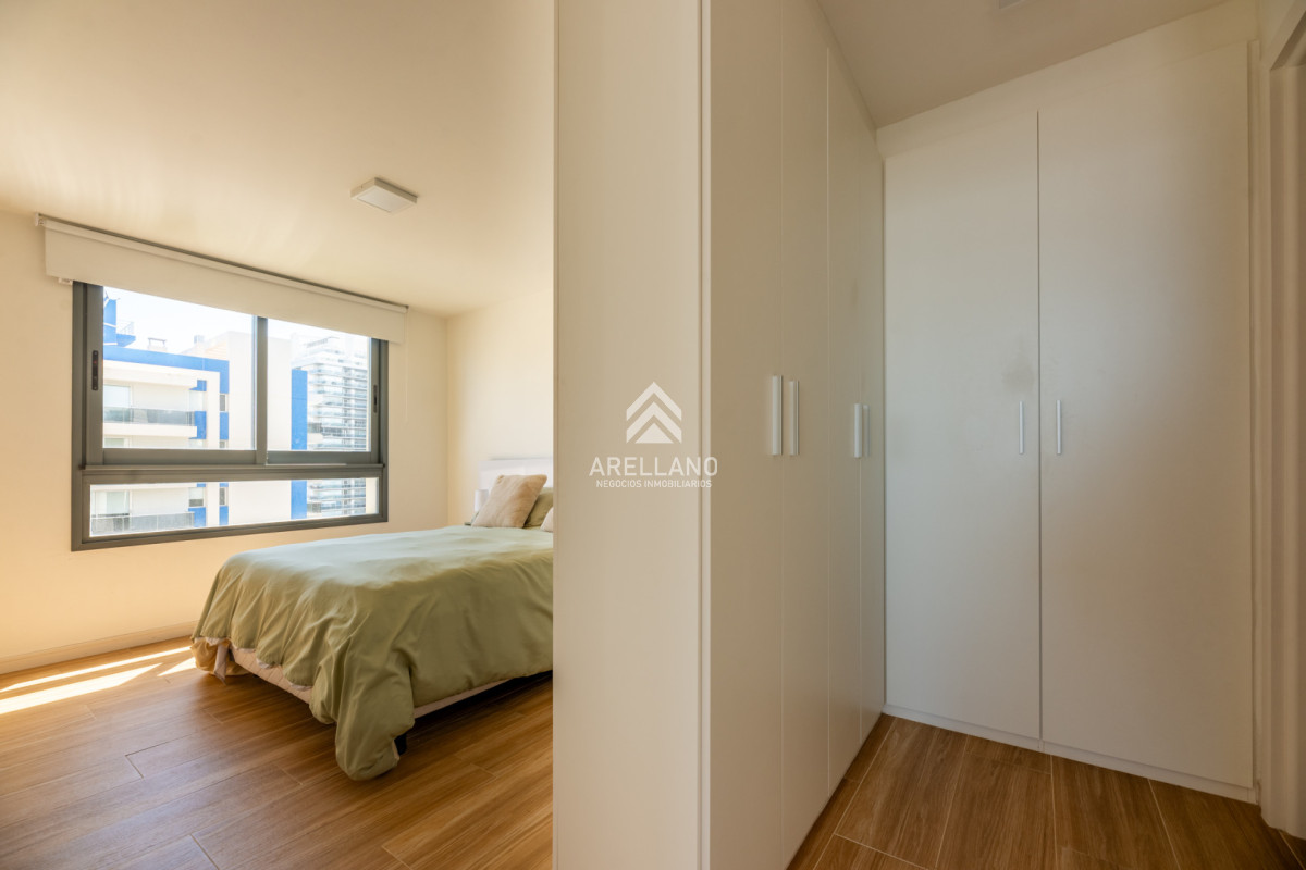 Apartamento ID.5608 - 2 dormitorios, vista al mar y garage