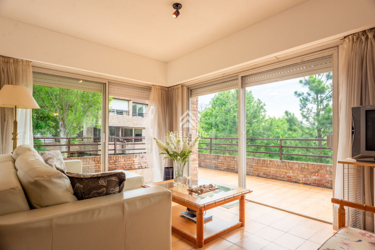 Apartamento ID.1385 - 3 dormitorios playa mansa cerca del mar