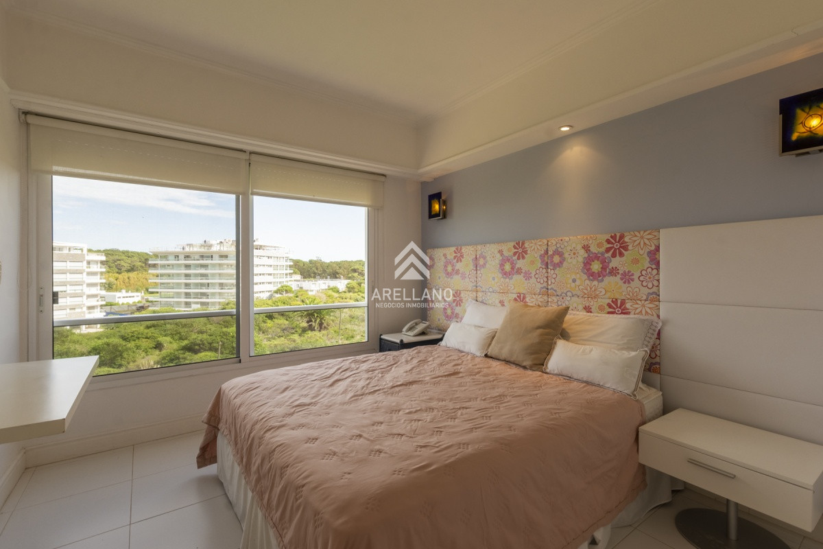Apartamento ID.1773 - VENTA PENT-HOUSE FRENTE AL MAR 5 DORMITORIOS + LOFT