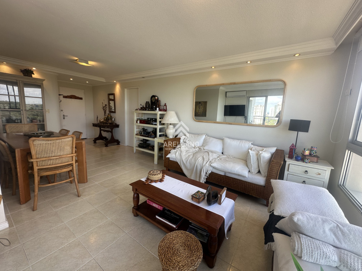 Apartamento ID.5958 - 3 dormitorios piso alto, Roosevelt