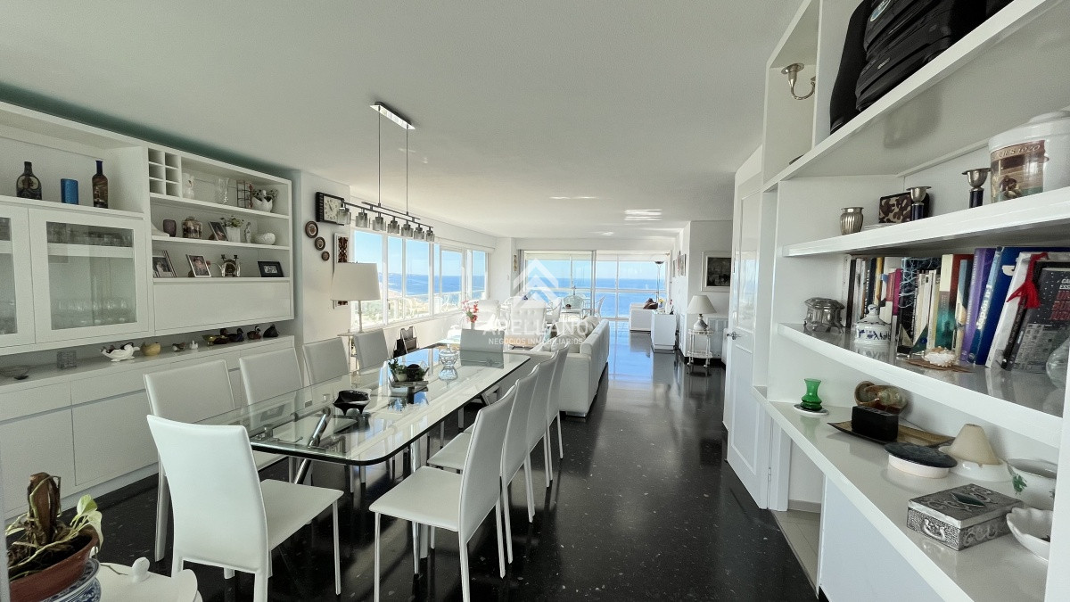 Apartamento ID.1088 - VENTA DEPARTAMENTO 3 DORMITORIOS Y DEPENDENCIA PLAYA BRAVA