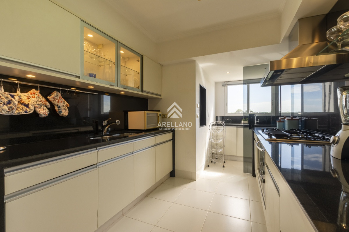 Apartamento ID.1773 - VENTA PENT-HOUSE FRENTE AL MAR 5 DORMITORIOS + LOFT