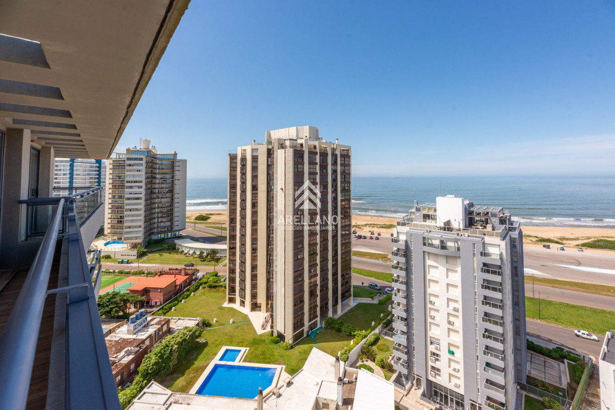 Apartamento ID.5606 - 2 dormitorios vista al mar de playa brava