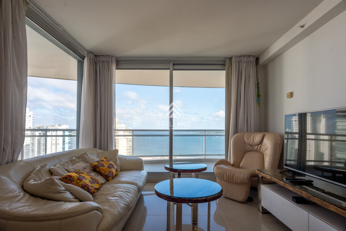 Apartamento ID.4544 - 3 y dependencia Sunrise Tower, Piso Alto, Playa Mansa