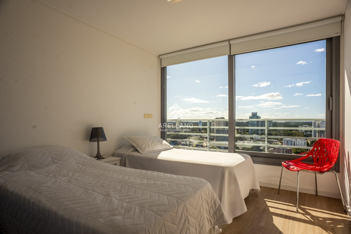 Apartamento ID.3255 - 2 DORMITORIOS PISO ALTO VISTA AL MAR PLAYA MANSA