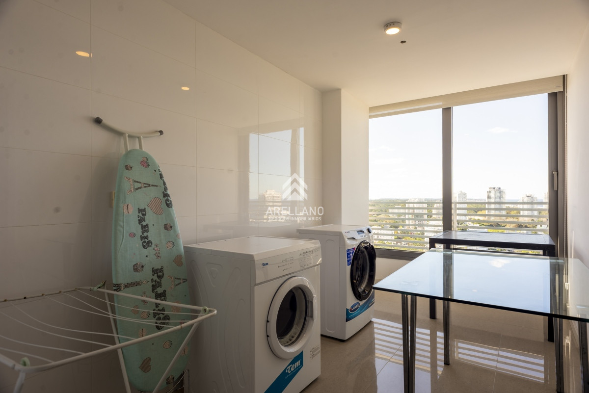 Apartamento ID.3259 - Pent-house 3 dormitorios y dependencia, playa mansa 