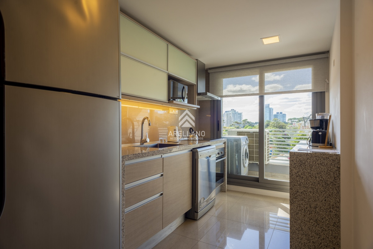 Apartamento ID.3256 - 2 dormitorios playa mansa - Punta del Este