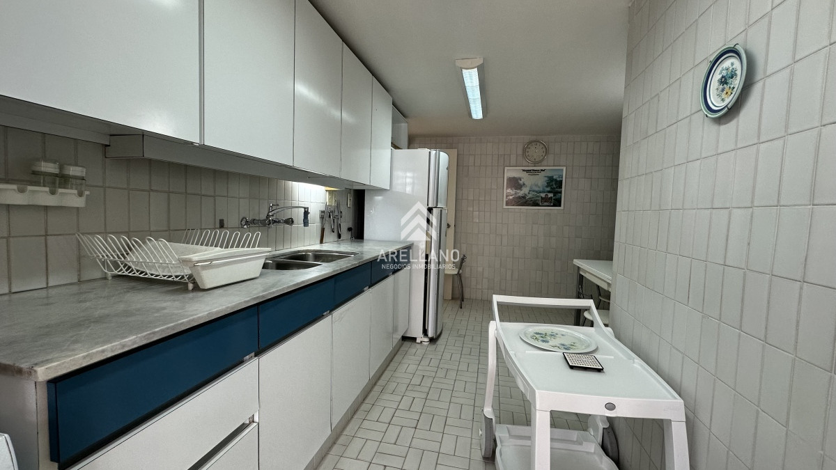 Apartamento ID.2836 - Departamento 2 dormitorios y dependencia Playa Mansa  - Punta del Este - vista al mar