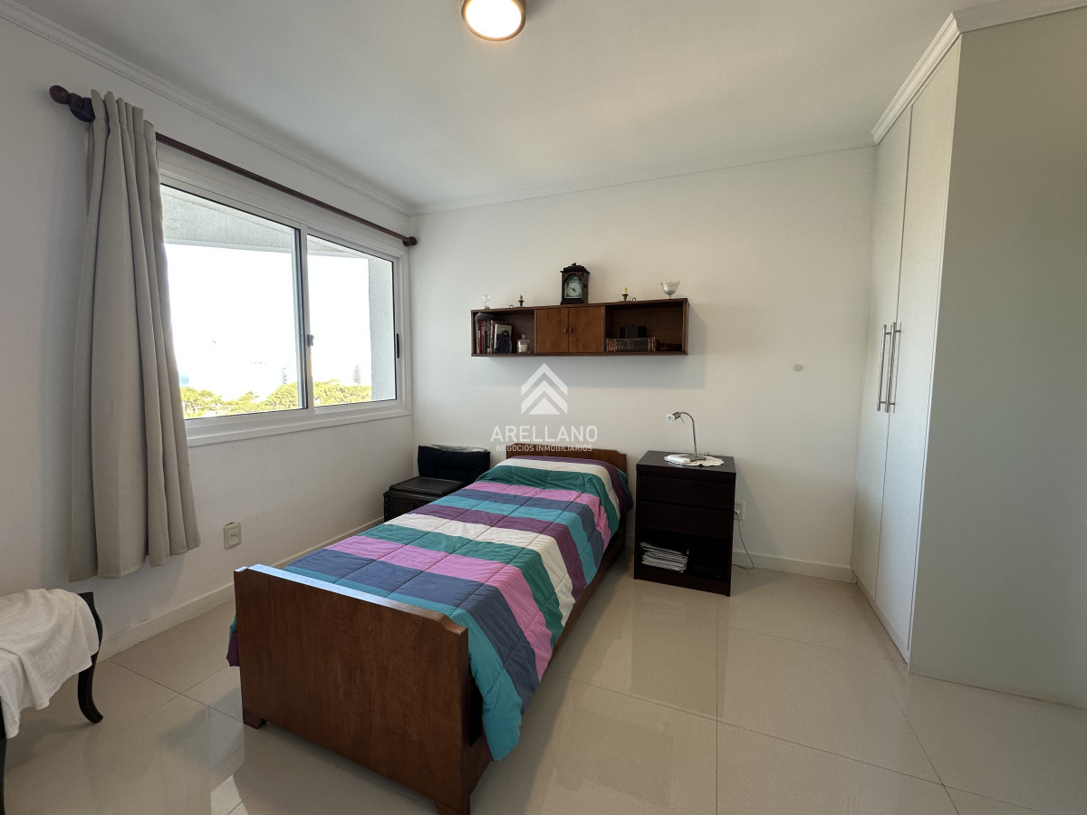 Apartamento ID.4484 - 2 dormitorios en suite playa mansa