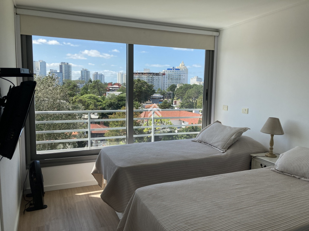 Apartamento ID.14 - departamento de 2 suites 1 toilette con garage en Playa Mansa