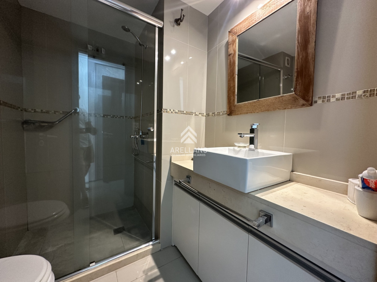 Apartamento ID.5777 - Alquiler de Verano 1 dormitorio con servicios y cochera