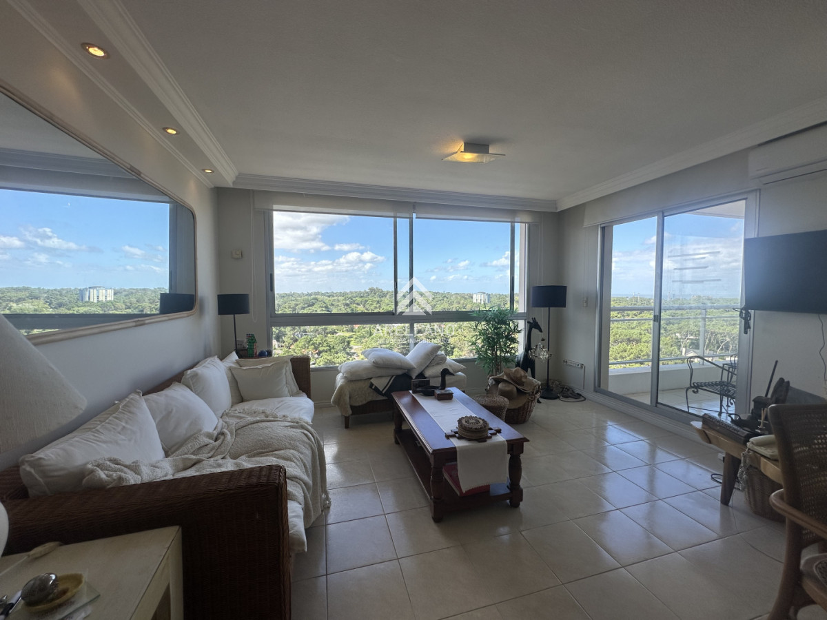 Apartamento ID.5958 - 3 dormitorios piso alto, Roosevelt