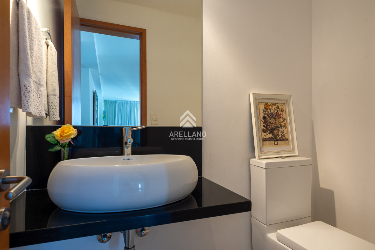 Apartamento ID.4544 - 3 y dependencia Sunrise Tower, Piso Alto, Playa Mansa