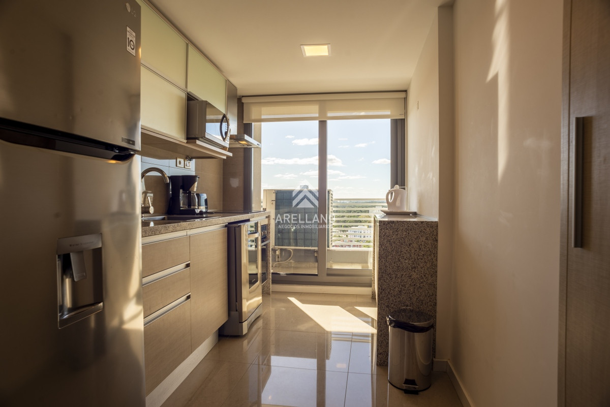 Apartamento ID.3255 - 2 DORMITORIOS PISO ALTO VISTA AL MAR PLAYA MANSA