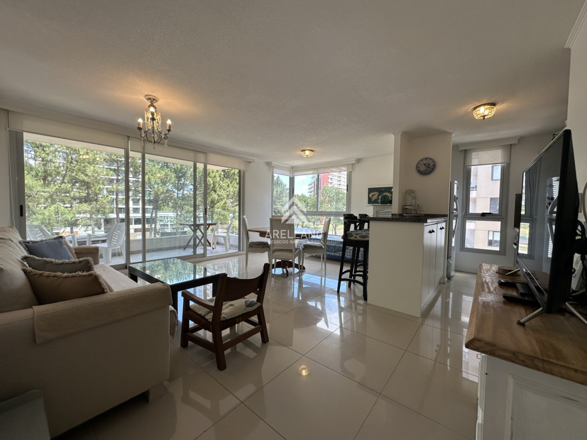 Apartamento ID.5777 - Alquiler de Verano 1 dormitorio con servicios y cochera
