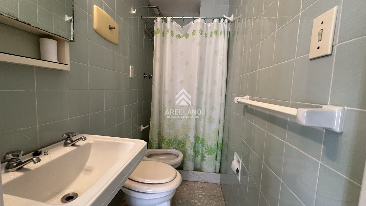 Apartamento ID.2836 - Departamento 2 dormitorios y dependencia Playa Mansa  - Punta del Este - vista al mar
