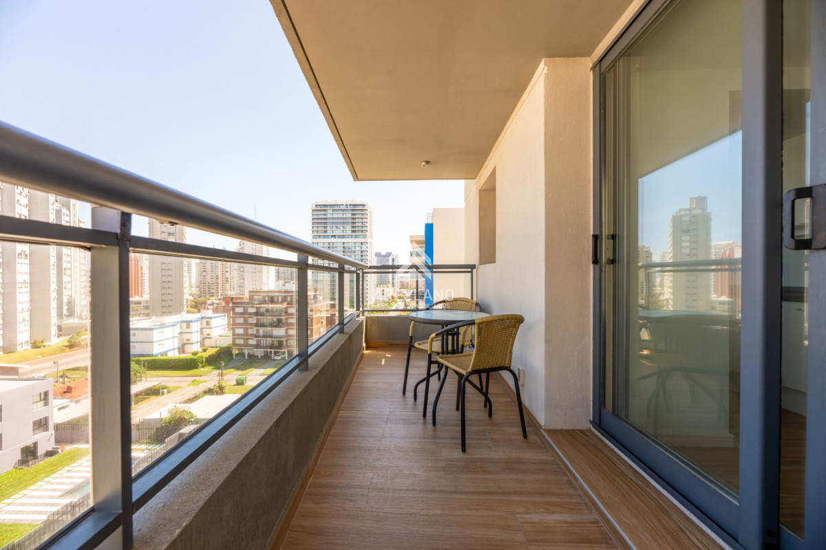 Apartamento ID.5608 - 2 dormitorios, vista al mar y garage