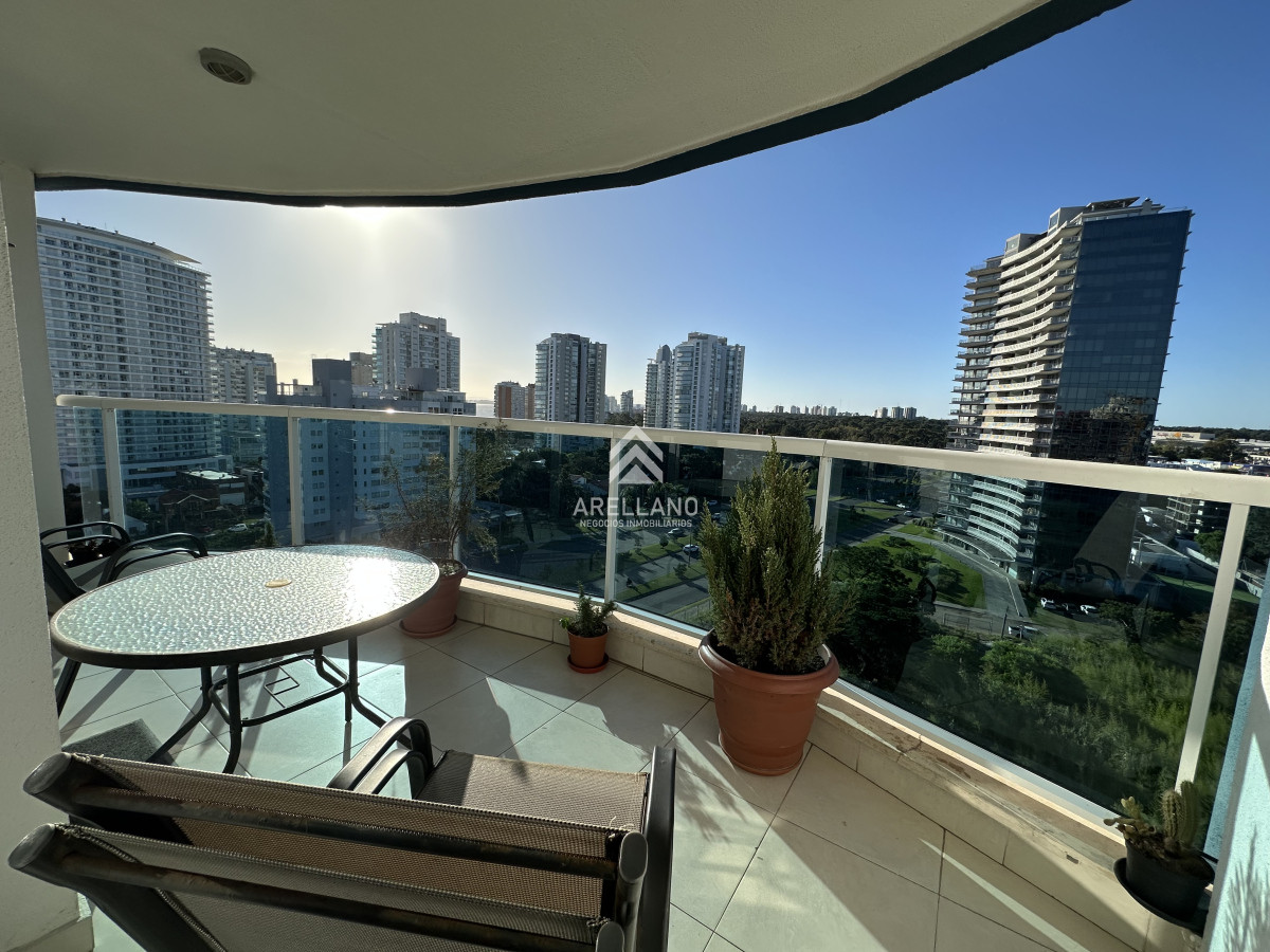 Apartamento ID.4484 - 2 dormitorios en suite playa mansa