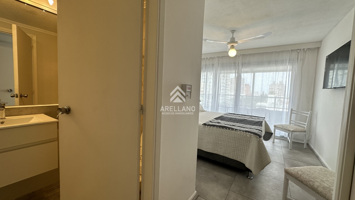 Apartamento ID.2721 - VENTA 2 DORMITORIOS Y DEPENDENCIA - PENINSULA - PUNTA DEL ESTE