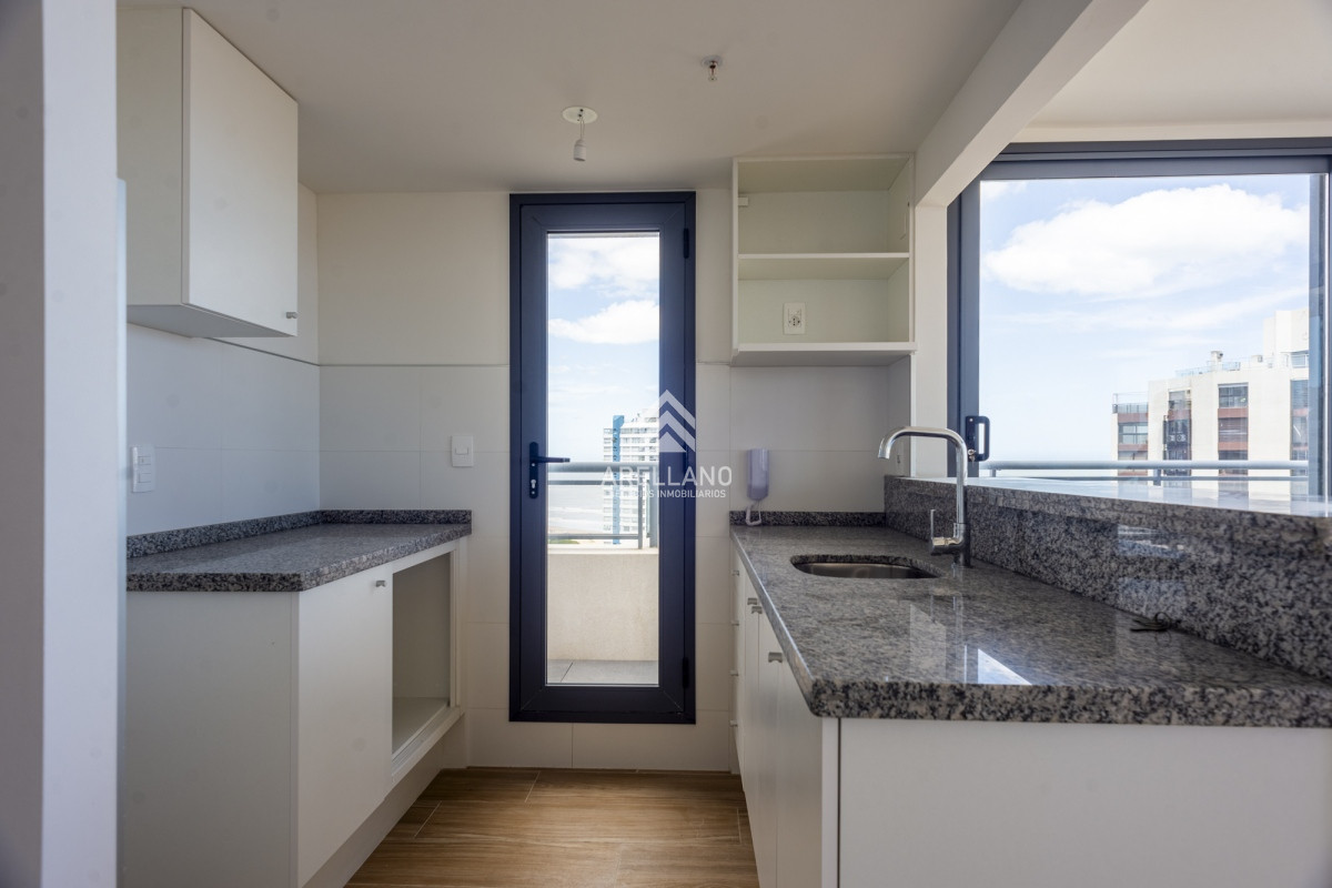 Apartamento ID.2683 - Venta PENTHOUSE 2 dormitorios 2 Baños Playa Brava  Punta del Este 