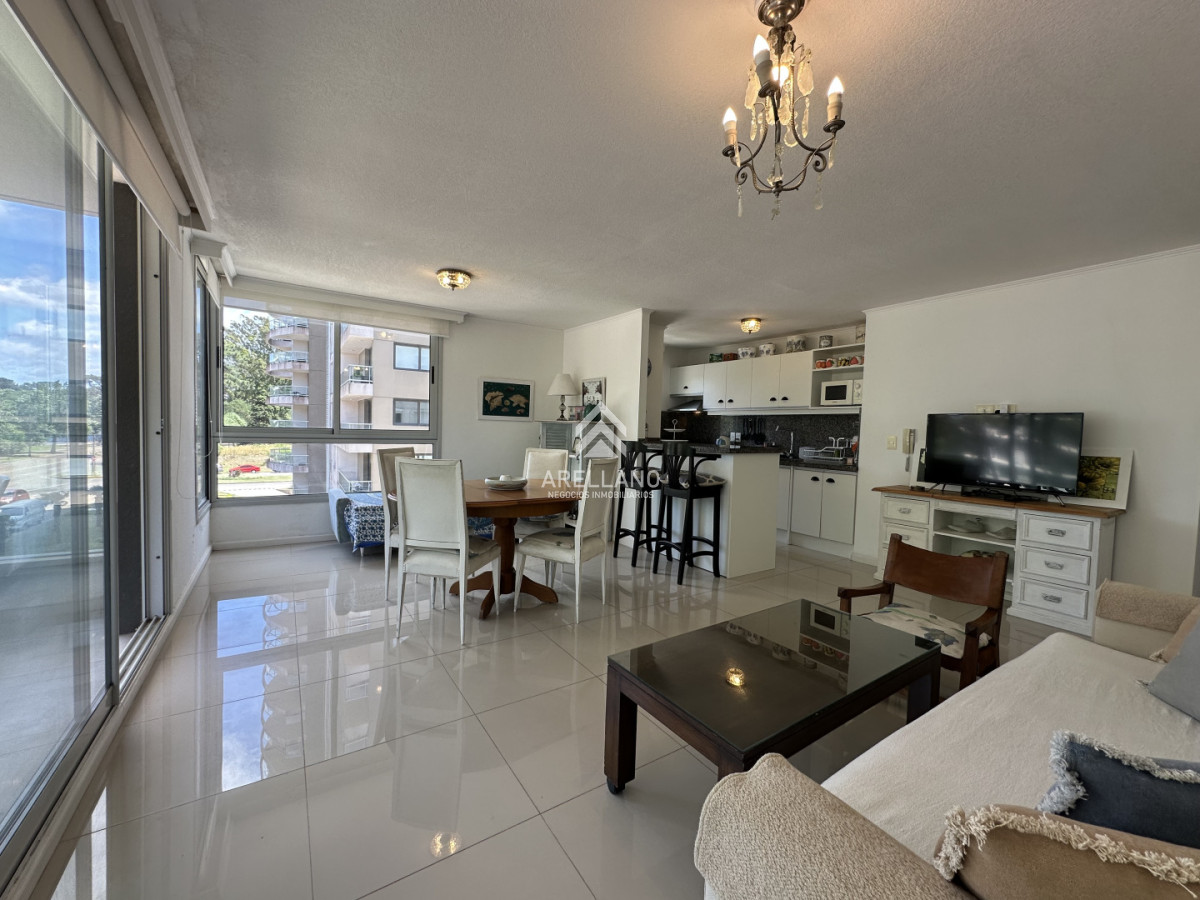 Apartamento ID.5777 - Alquiler de Verano 1 dormitorio con servicios y cochera