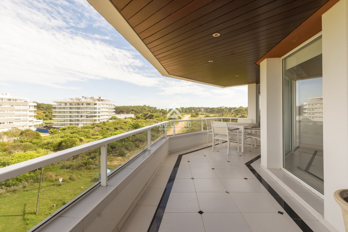 Apartamento ID.1773 - VENTA PENT-HOUSE FRENTE AL MAR 5 DORMITORIOS + LOFT