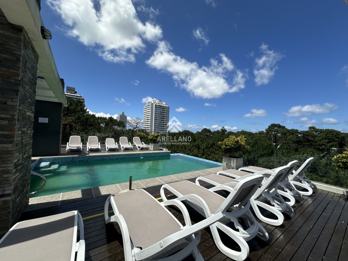 Apartamento ID.5777 - Alquiler de Verano 1 dormitorio con servicios y cochera