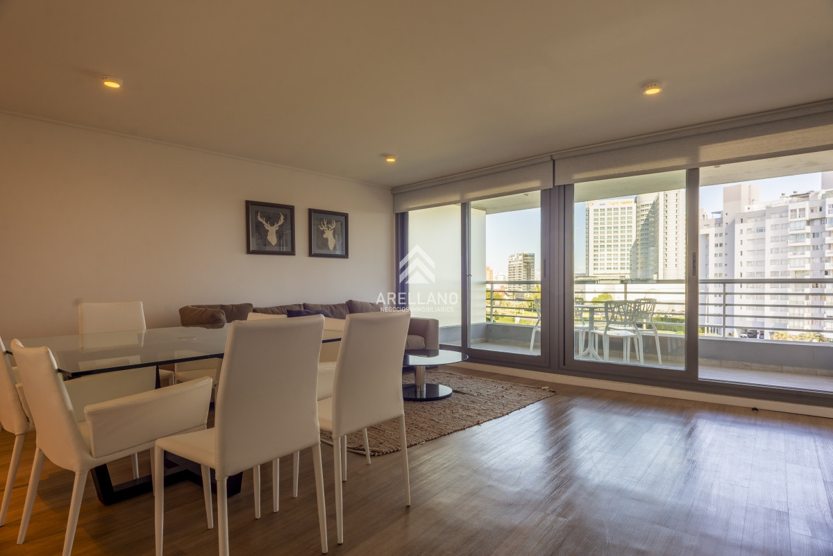 Apartamento ID.3256 - 2 dormitorios playa mansa - Punta del Este