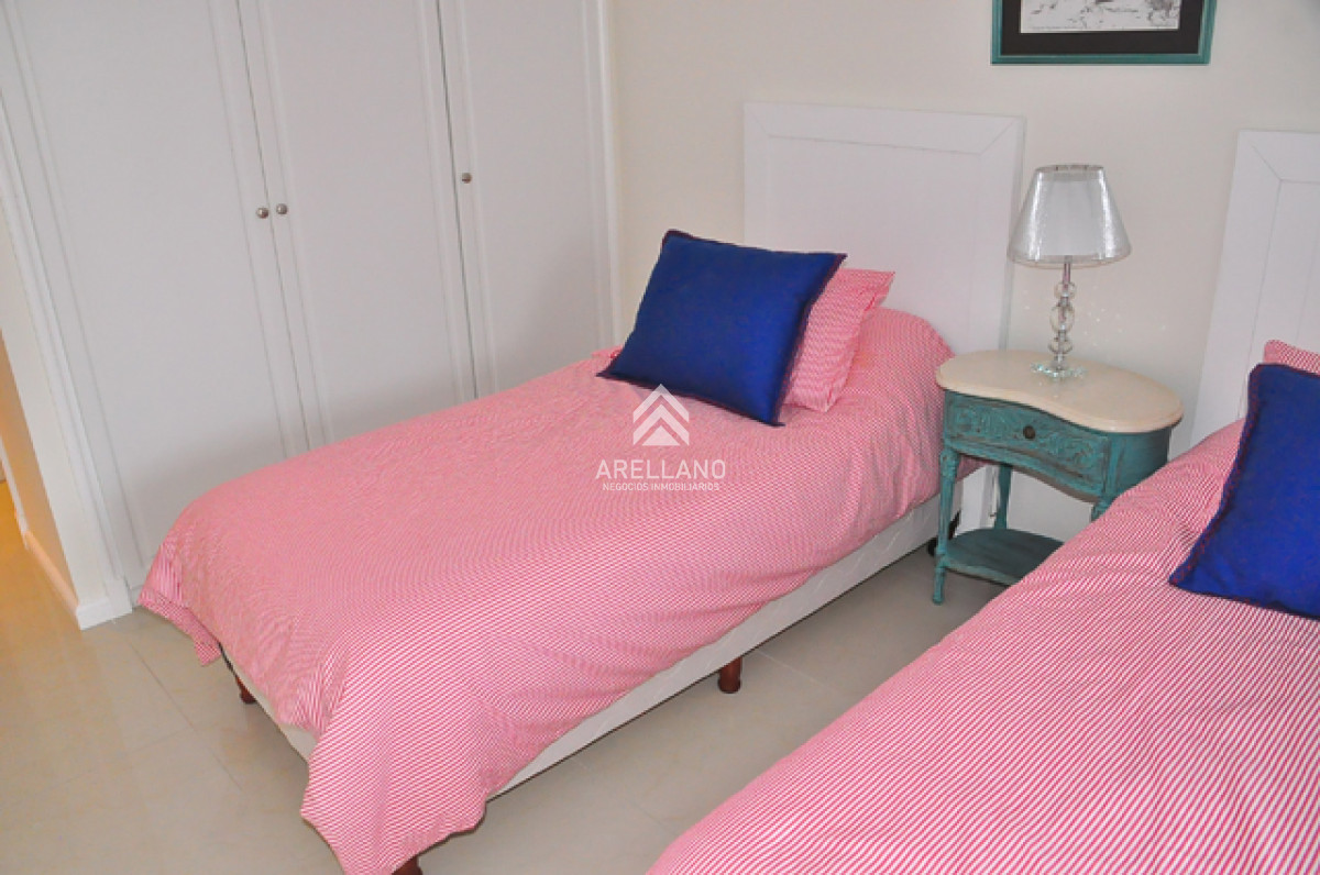 Apartamento ID.68 - VENTA DEPARTAMENTO 4 DORMITORIOS PRIMERA LINEA PLAYA BRAVA