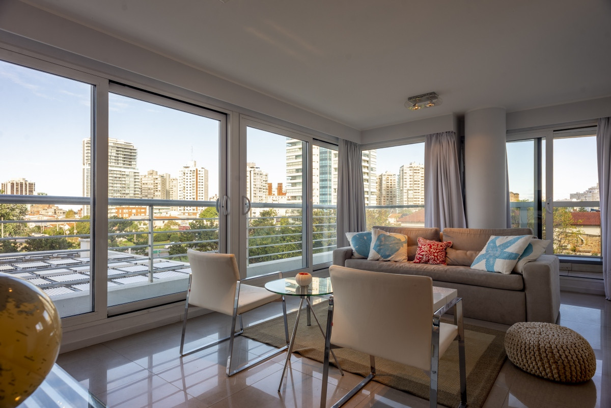 Apartamento en venta frente al mar en Punta del Este