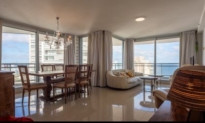 3 y dependencia Sunrise Tower, Piso Alto, Playa Mansa